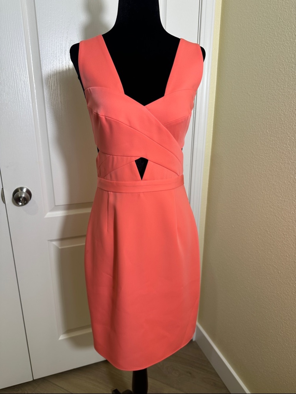 BCBG Maxazria Coral Orange Pink Sleeveless Wrap Sheath Dress. Size 6